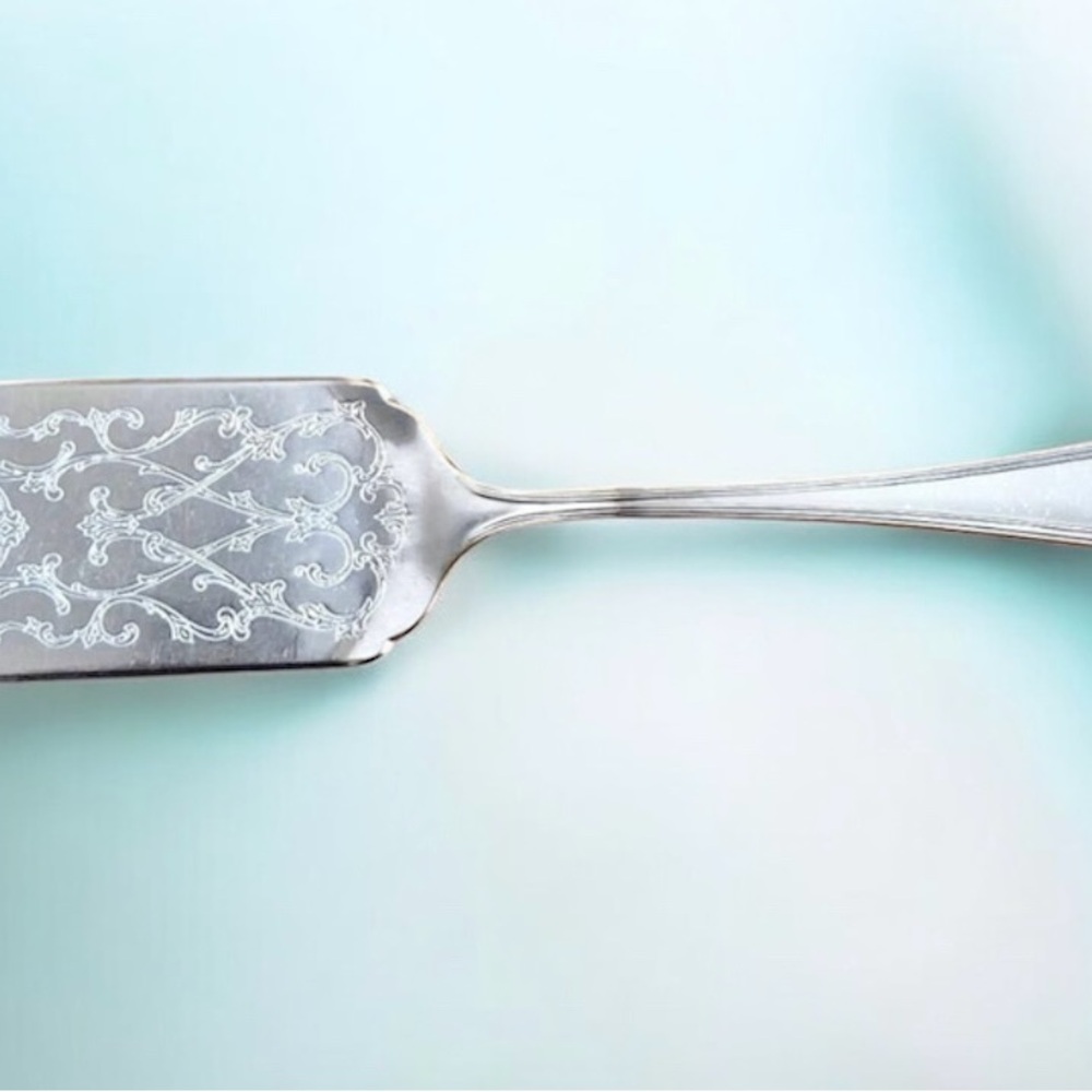 Gorham Heritage Silverplate Cake Pastry Server Italy Scroll Pattern 11.5” Vtg.